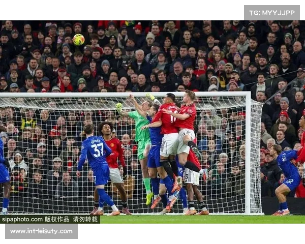 曼联客场2比1逆转水晶宫，结束英超三轮不胜